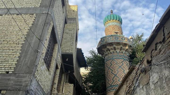 إهمال كبير يطال معالم بغداد التاريخية: منارة جامع حسن باشا تعاني ..  ولوحات الحيدرخانة تتساقط